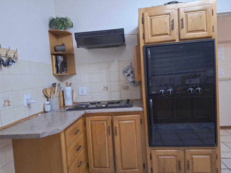 3 Bedroom Property for Sale in Kannoniers Park North West